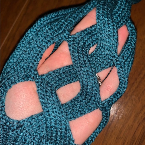 F21 Sweater - Picture 3 of 3